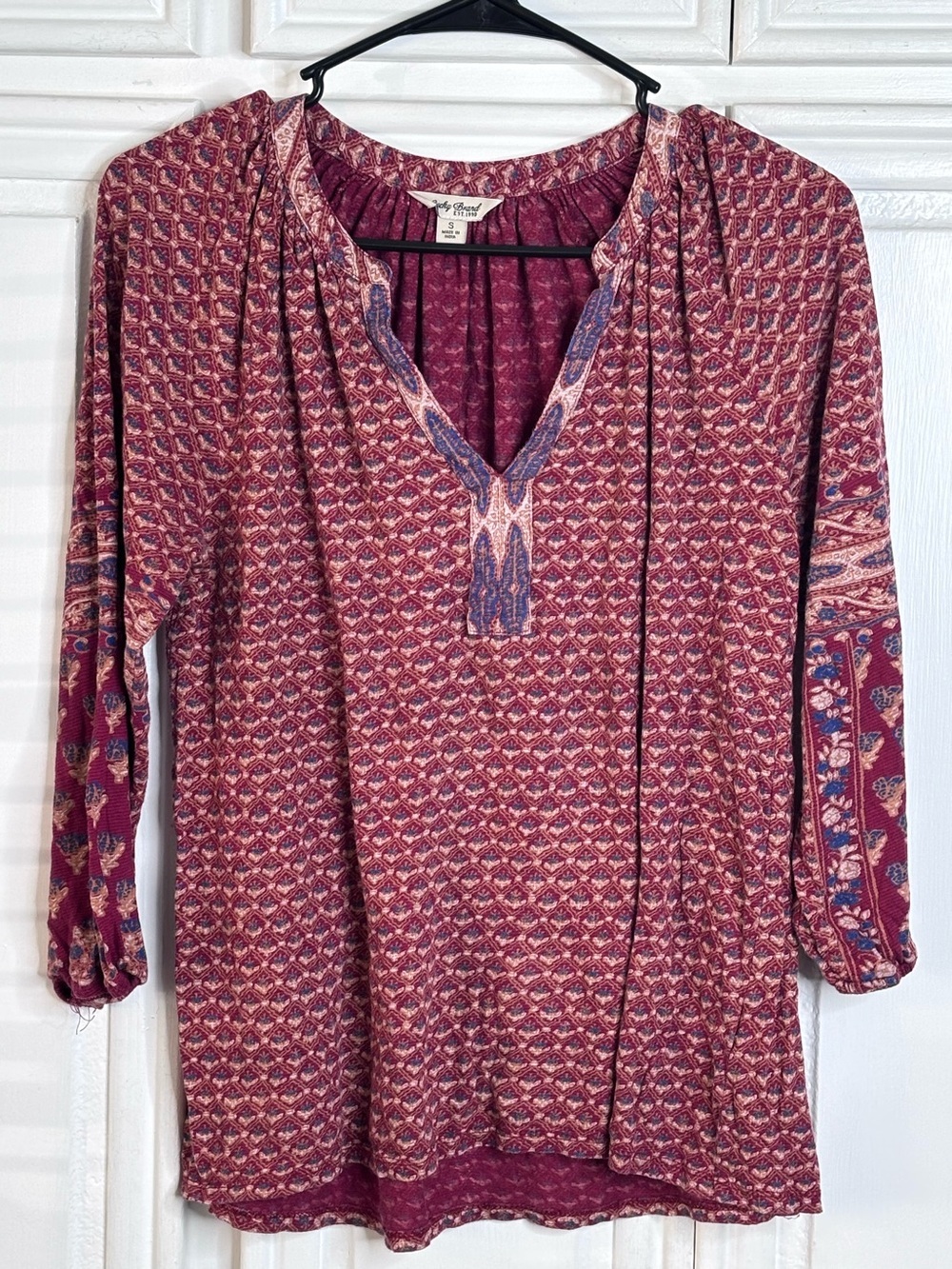 Lucky Brand Women's Maroon Patterned V-Neck Tunic Top size S